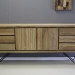 teak dressoir met ijzeren onderstel