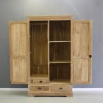 linnenkast van teakhout