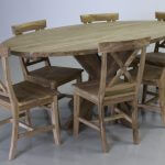 Ovale tafel met kruispoot