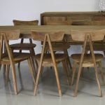 retro tafel van teakhout