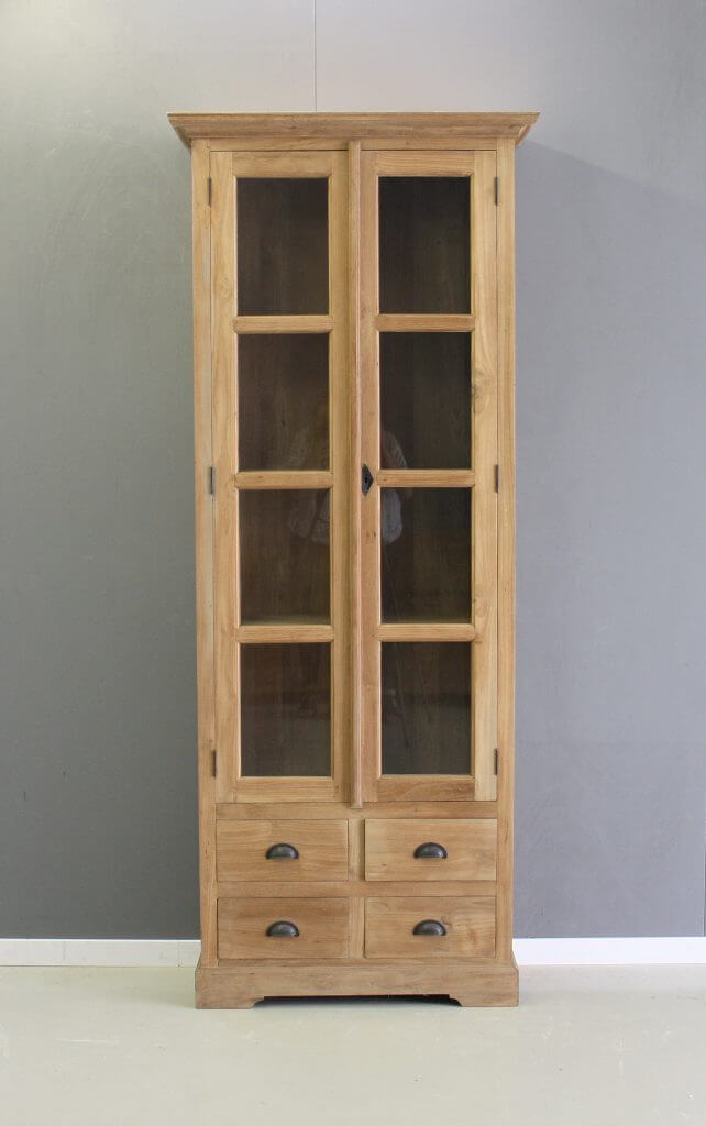 kast met lange glasdeuren en vier laden van teakhout