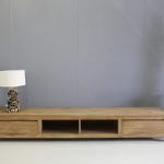laag tv meubel van teakhout 240cm