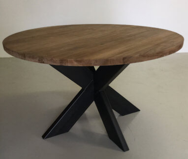 teakhouten ronde eettafel met onderstel van metaal