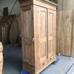 grote teakhouten jagerskast