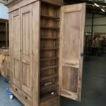 Grote teakhouten jagerskast