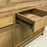 teak hout kast ijzer