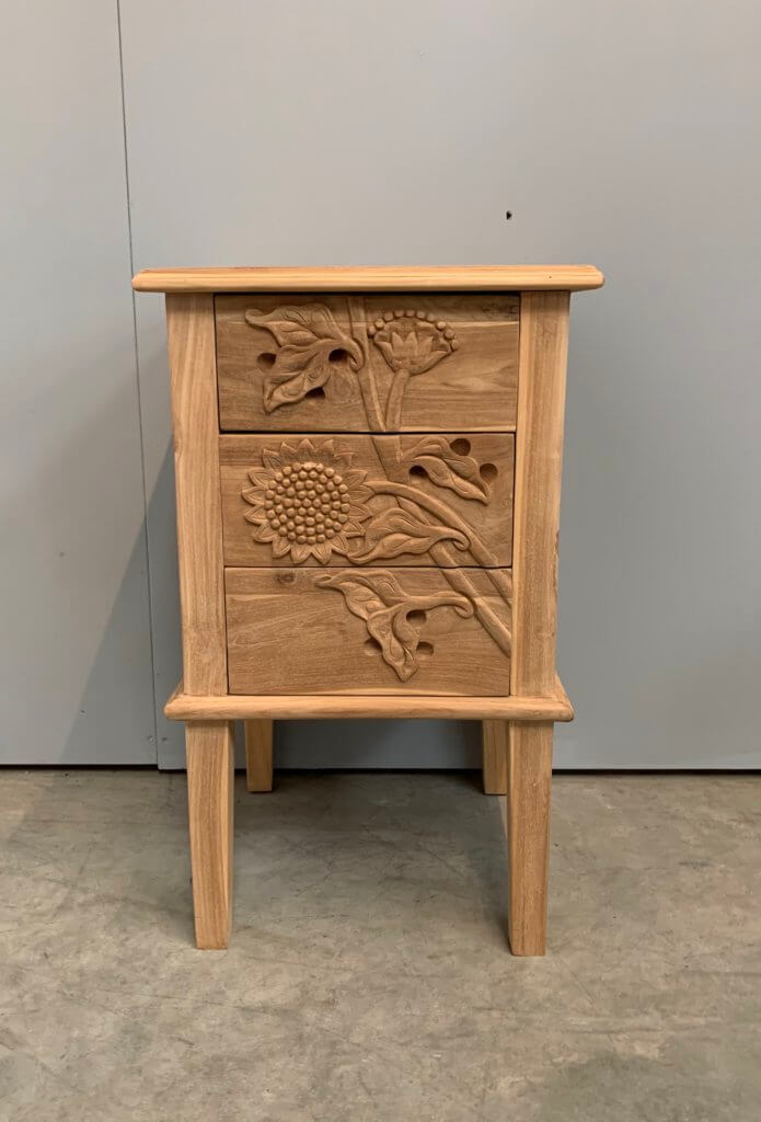 teak nachtkastje houtsnijwerk