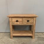 Robuust afgewerkte sidetable