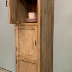 Smalle teakkast met 3 dichte kast deuren