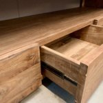 Close up van het dengkleh tv meubel