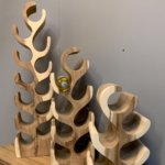 Decoratief wijnrek van teakhout in verschillende maten
