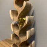 Decoratief wijnrek van teakhout