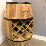 Wijnvat met een wijnrek 1