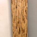 Sfeervolle lamp met teakhout