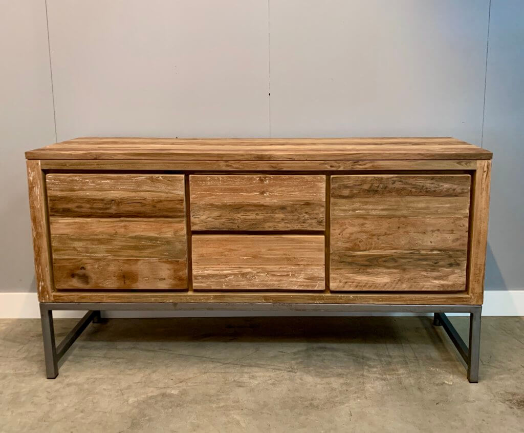 Industriele sidetable van de new york collectie