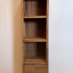 strak afgewerkte boekenkast van indoteak
