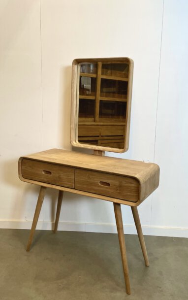 Kaptafel van teakhout