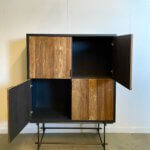 Teakhout met staal open laden