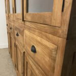 Kast Oldenzaal groot teakhout close-up