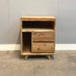 A-symmetrisch nachtkast van teakhout