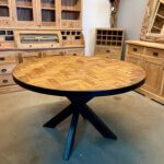 Tafel rond met visgraat
