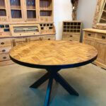 Visgraat tafel indoteak