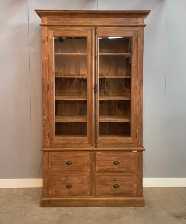 Teakkast met spanjolet indoteak