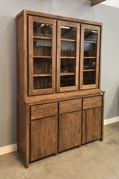 Moderne indoteak kast