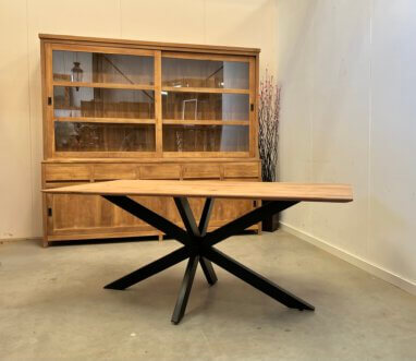 Rechthoekige tafel met kruispoot