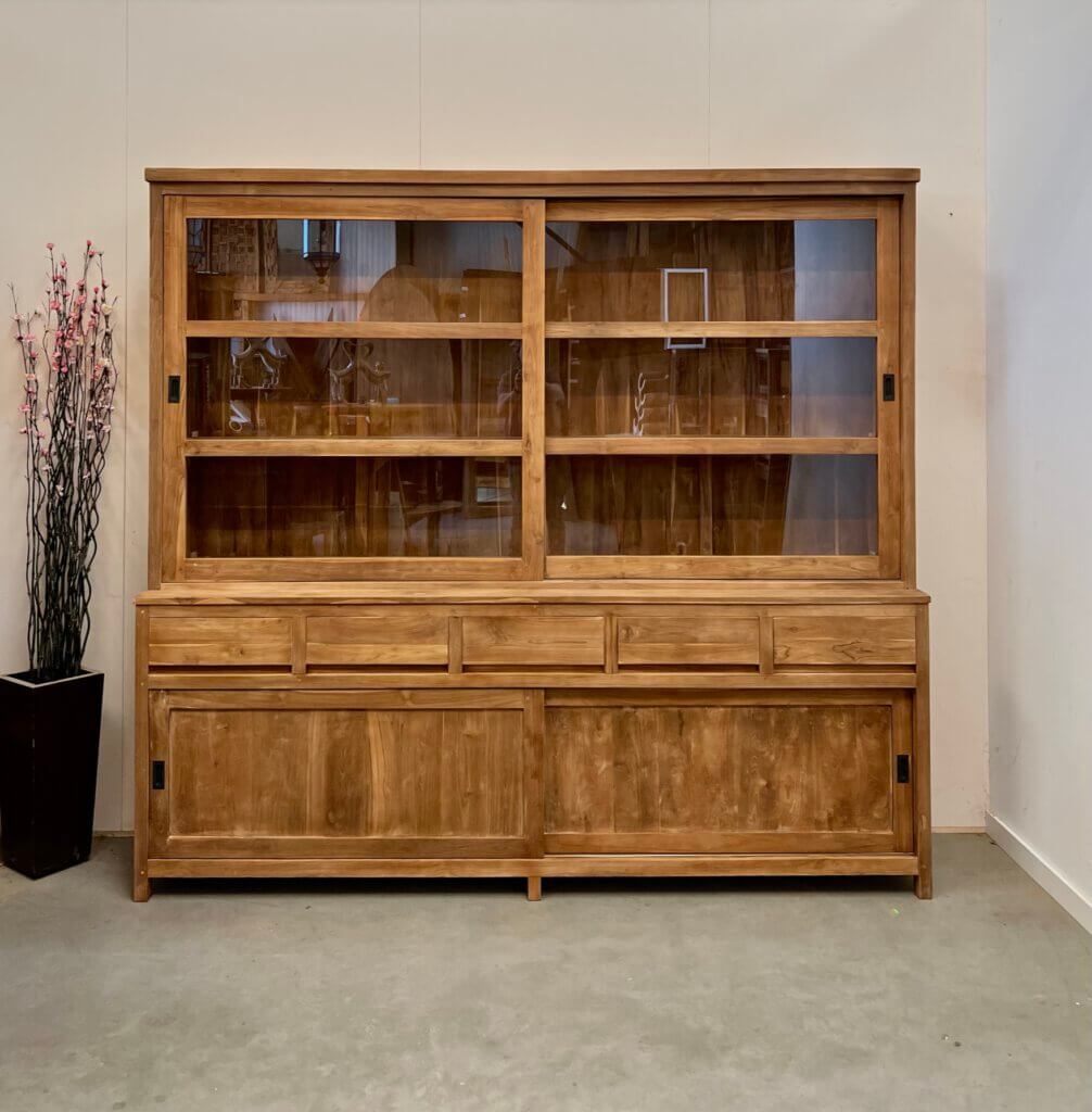 Moderne teakkast met schuifdeuren indoteak