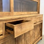 Close-up teakkast van indoteak