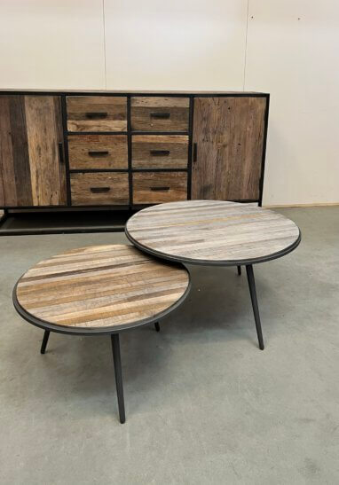 op maat gemaakte ovale tafels van teakhout twee stuks