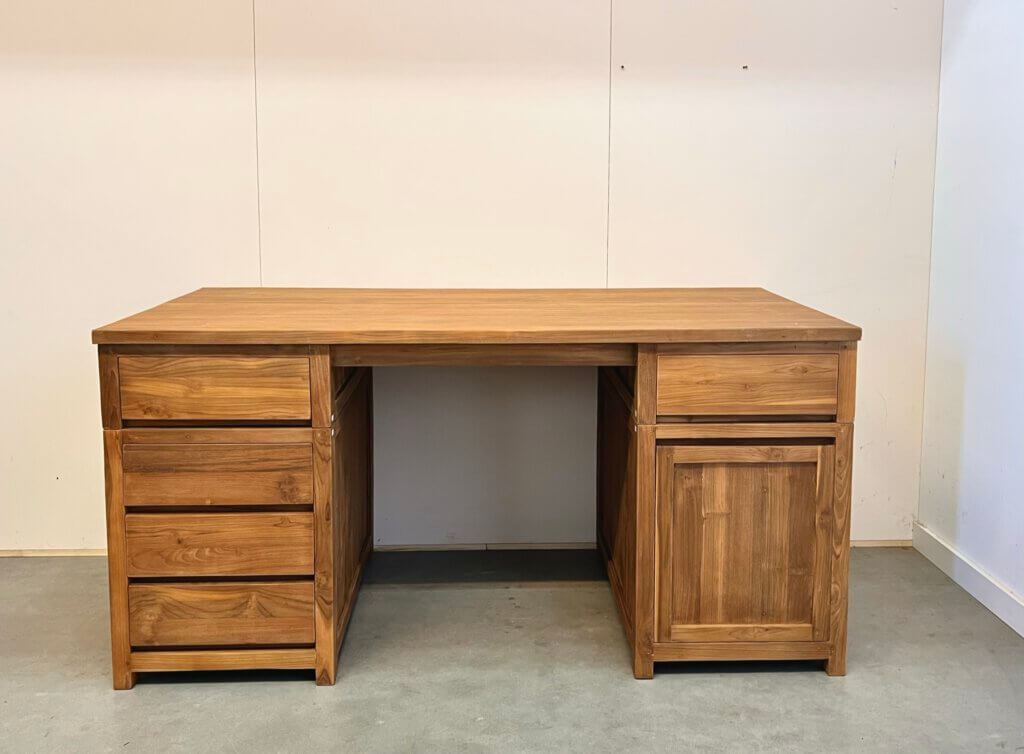 Modern teakhouten bureau