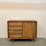 Dressoir gemaakt van teakhout 120 cm breed