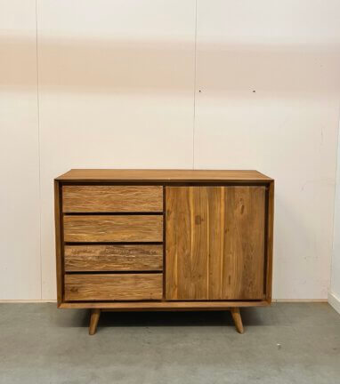 Dressoir gemaakt van teakhout 120 cm breed