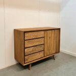 Teak dressoir 120 cm breed met een deur en vier robuuste laden