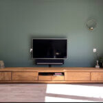 maatwerk tv-meubel in teakhout