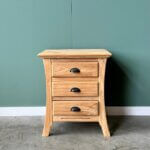 teakhouten nachtkast met 3 laden